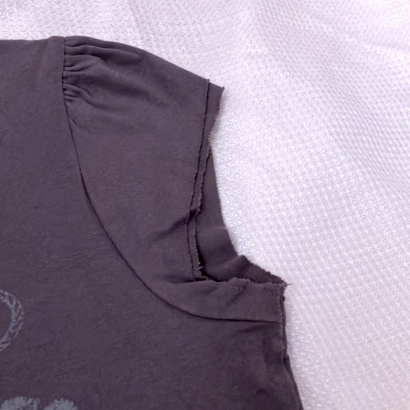 Gray t shirt Rock Royalty emblem graphic - Picture 3 of 8